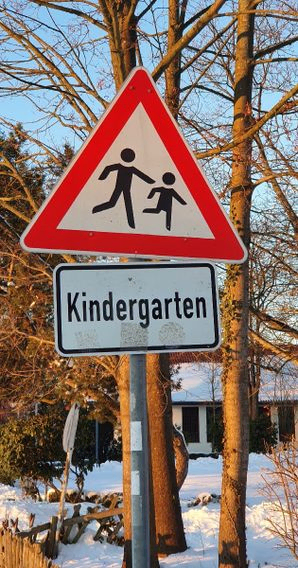 Schild: Kindergarten